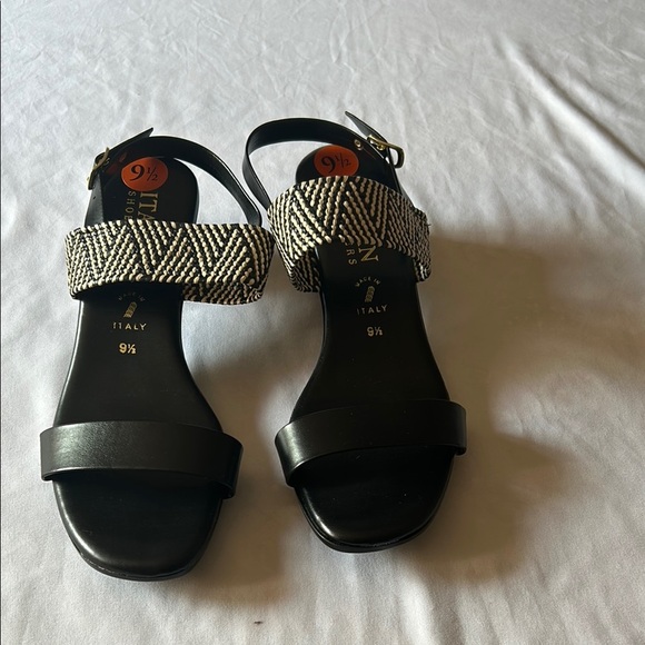 Italian Shoemakers Black and White Sandals - Picture 1 of 4
